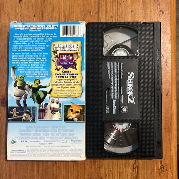 Shrek 2 VHS Tape- French Version - Picture 2 of 2